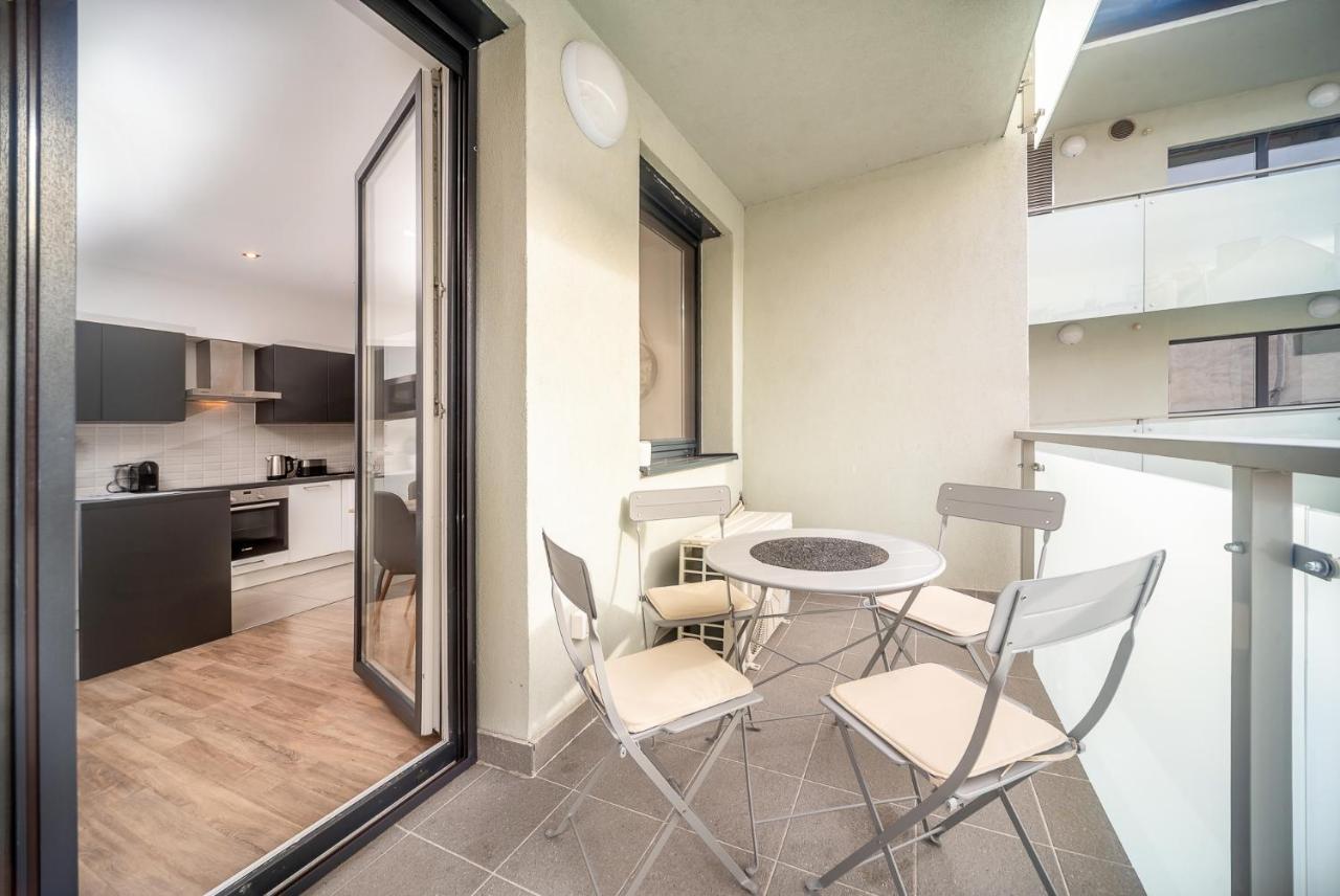 Grace Pine Apartment 3 Budapeste Exterior foto